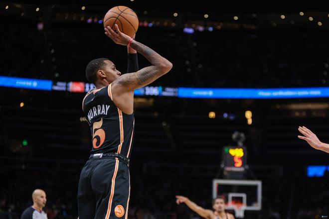 围和他在巴 围和他在巴